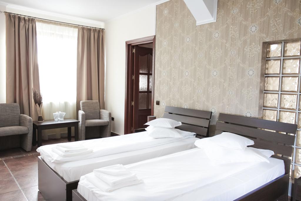 Hotel Rao Kaloşvar Dış mekan fotoğraf