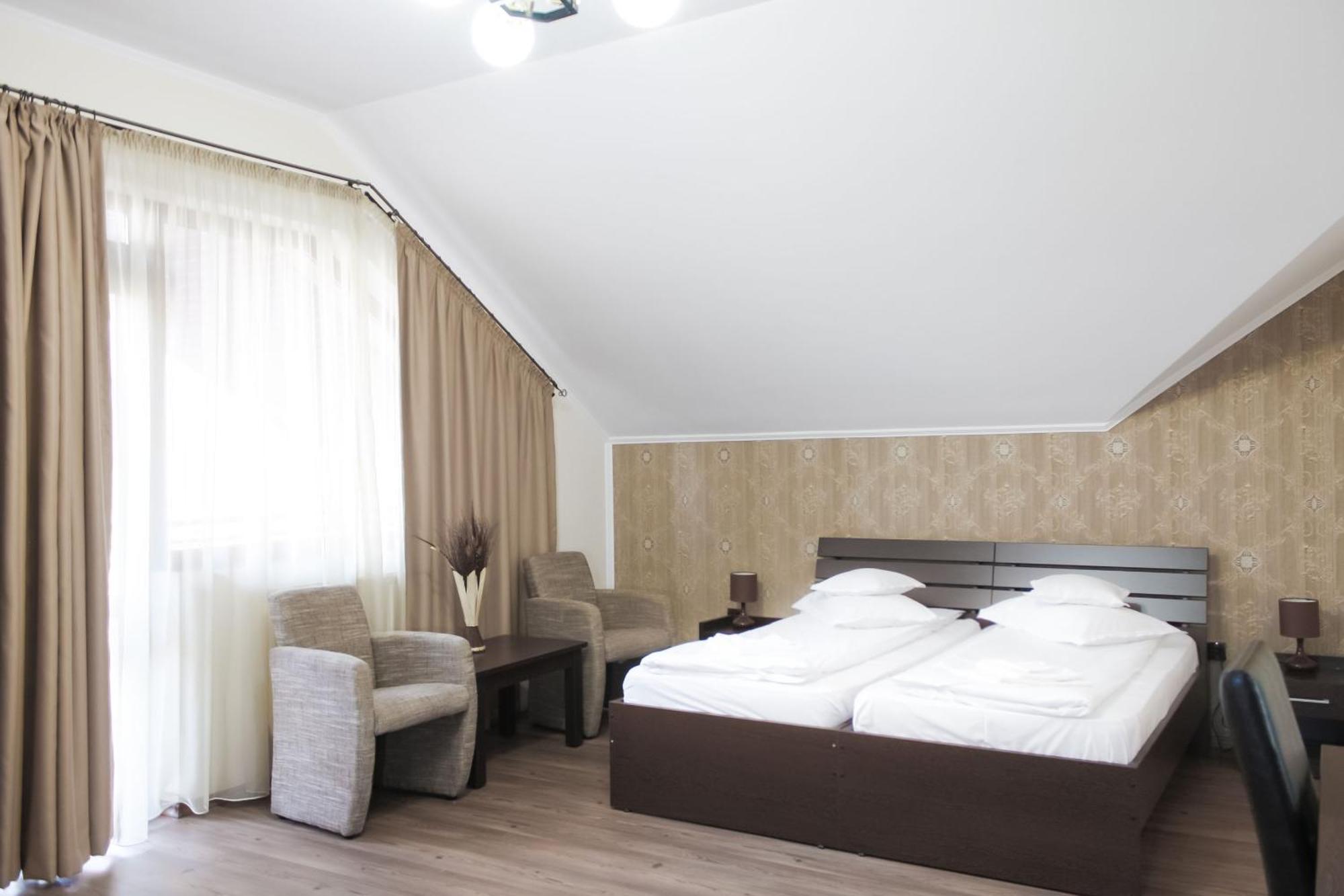 Hotel Rao Kaloşvar Dış mekan fotoğraf