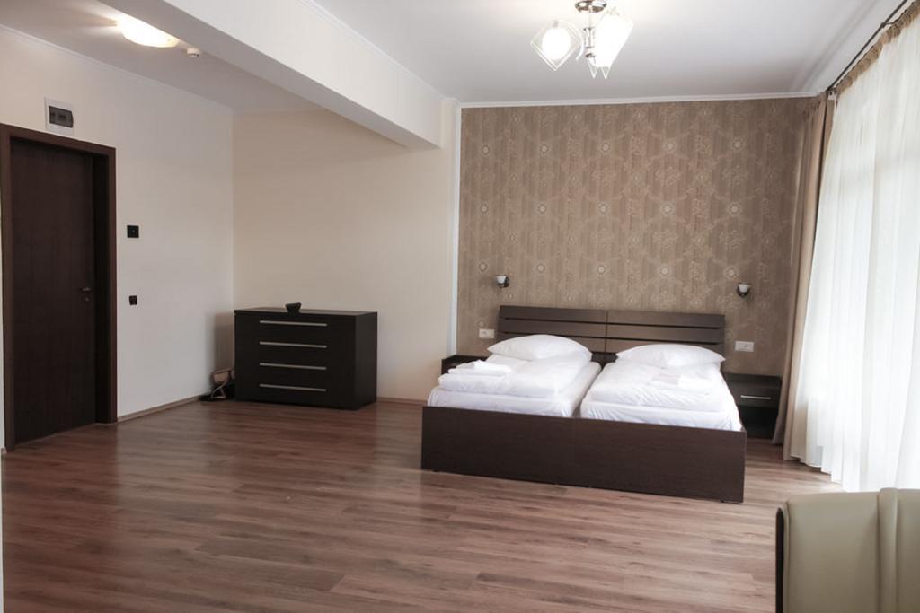 Hotel Rao Kaloşvar Dış mekan fotoğraf