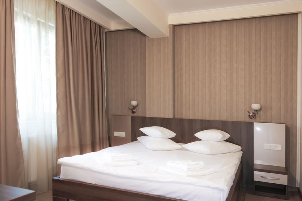 Hotel Rao Kaloşvar Dış mekan fotoğraf